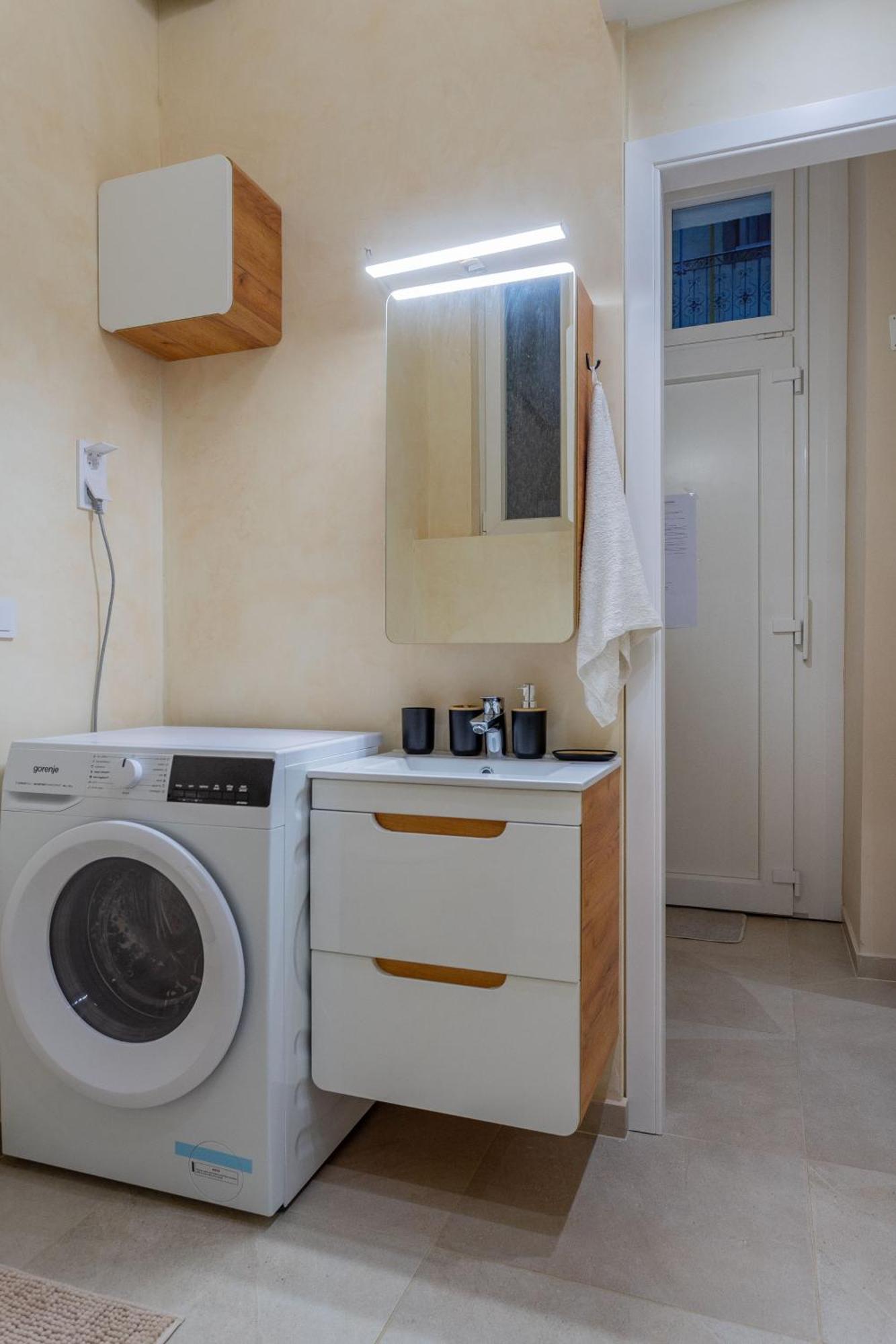 Full Equipment Designed Apartment In The Heart Of Budapest For 4 People Dış mekan fotoğraf